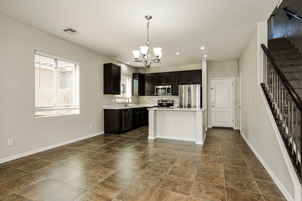 10433 W Hammond Ln - Photo 6 of 17