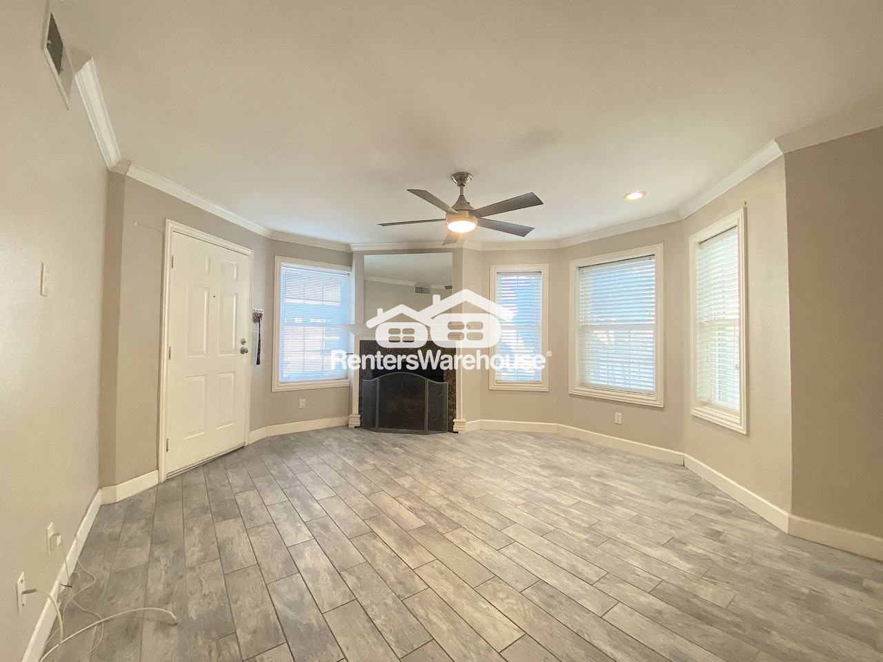 1505 N Center St #103 - Photo 3 of 15