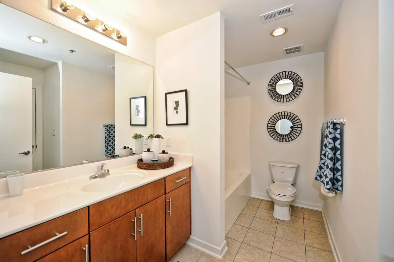 525 East 15th Street - Photo 3 of 15