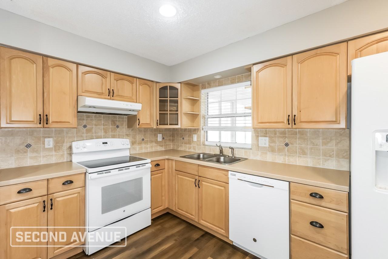 412 El Dorado St - Photo 7 of 27