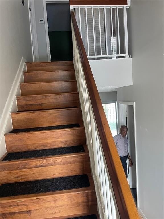 5871 Woodland Point Dr - Photo 3 of 10