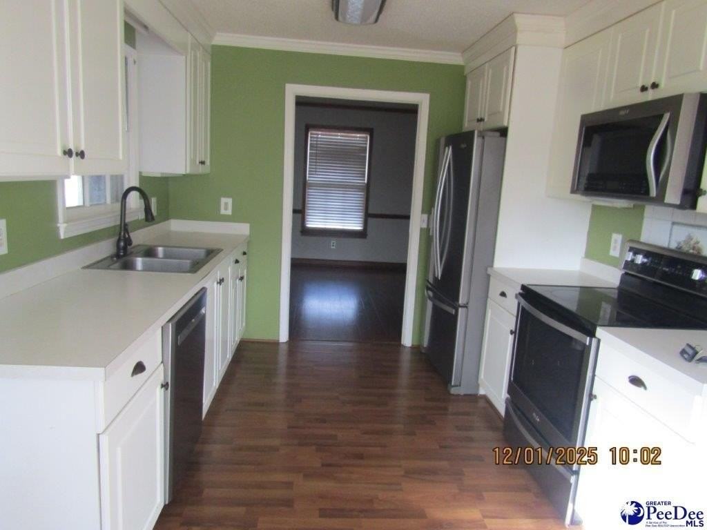 864 Thunderbird Dr - Photo 5 of 17