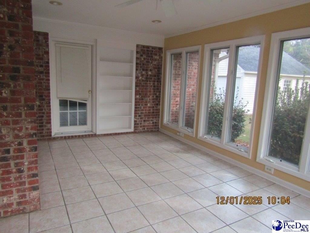 864 Thunderbird Dr - Photo 7 of 17