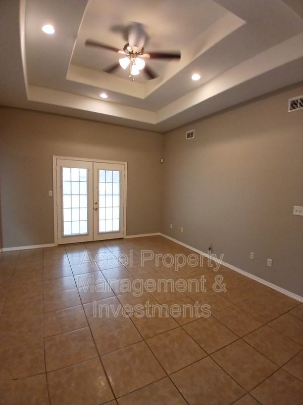 3216 Ginger Ave - Photo 4 of 20