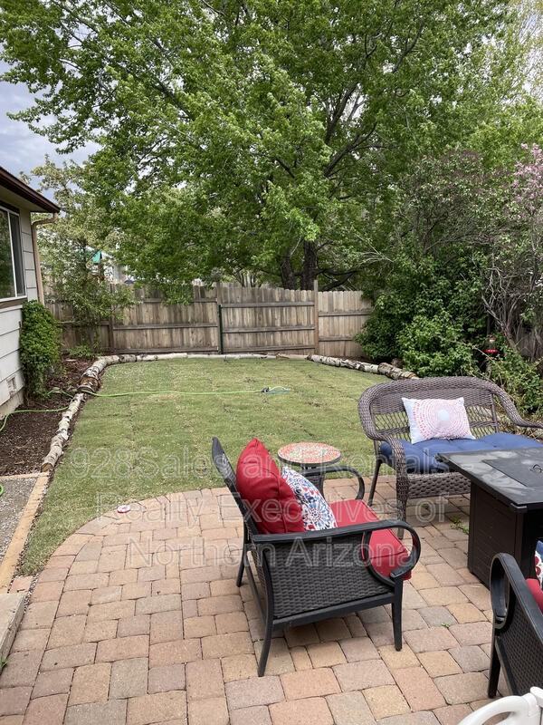 3627 Fox Lair Drive - Photo 3 of 15