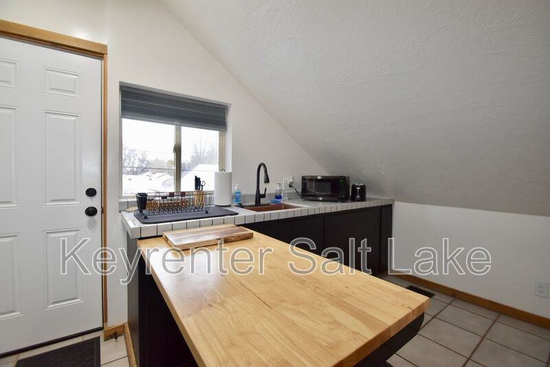 1315 Washington Blvd #2 - Photo 3 of 14