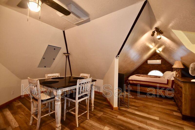 1315 Washington Blvd #2 - Photo 6 of 14