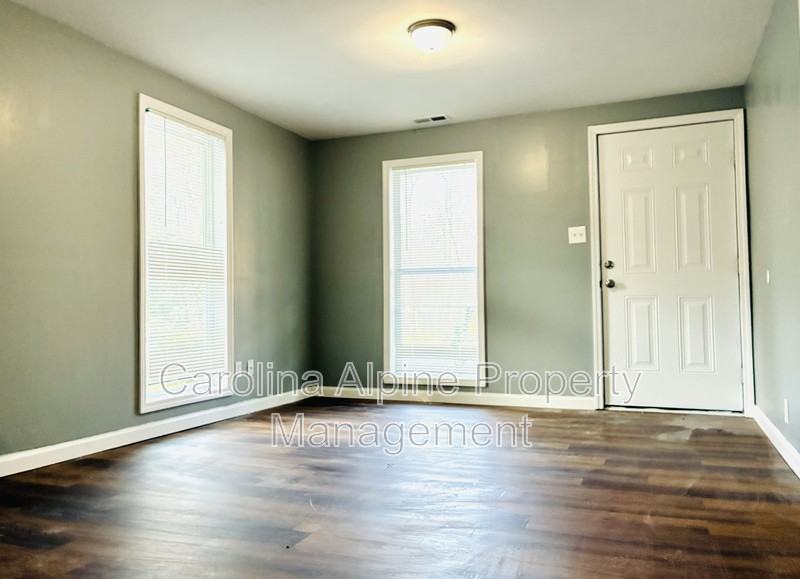 506 Bonny St - Photo 3 of 15