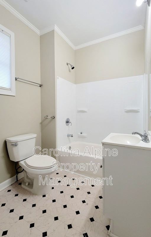 2037 S Pine Dr - Photo 7 of 13