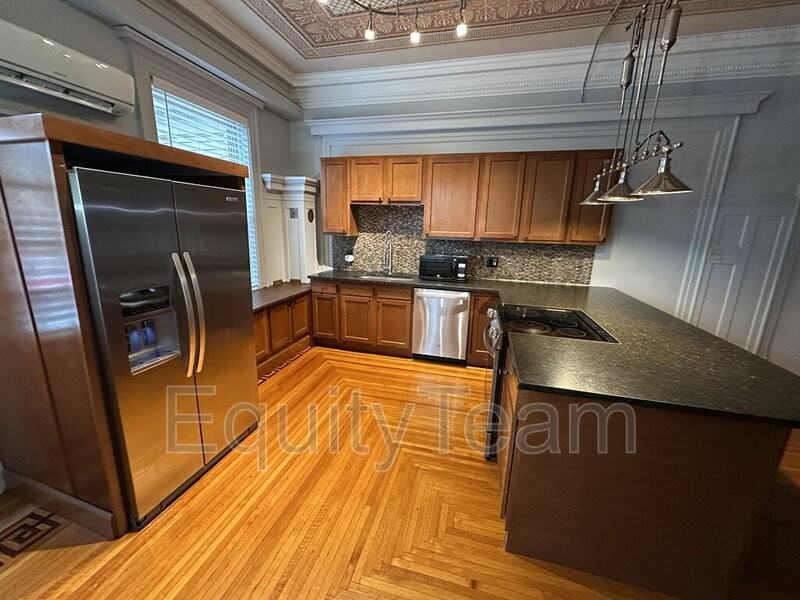 3901 Reading Rd #2 - Photo 3 of 18