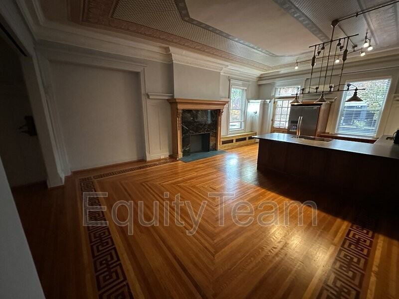 3901 Reading Rd #2 - Photo 4 of 18