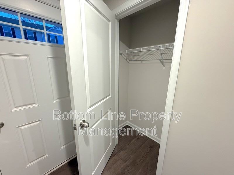 7133 Capstan Ter - Photo 4 of 28