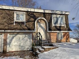 1301 N Arrowhead Rdg - Photo 1 of 1