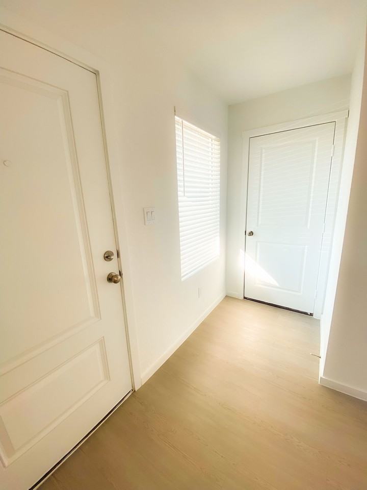 418 Sarah Way - Photo 3 of 28