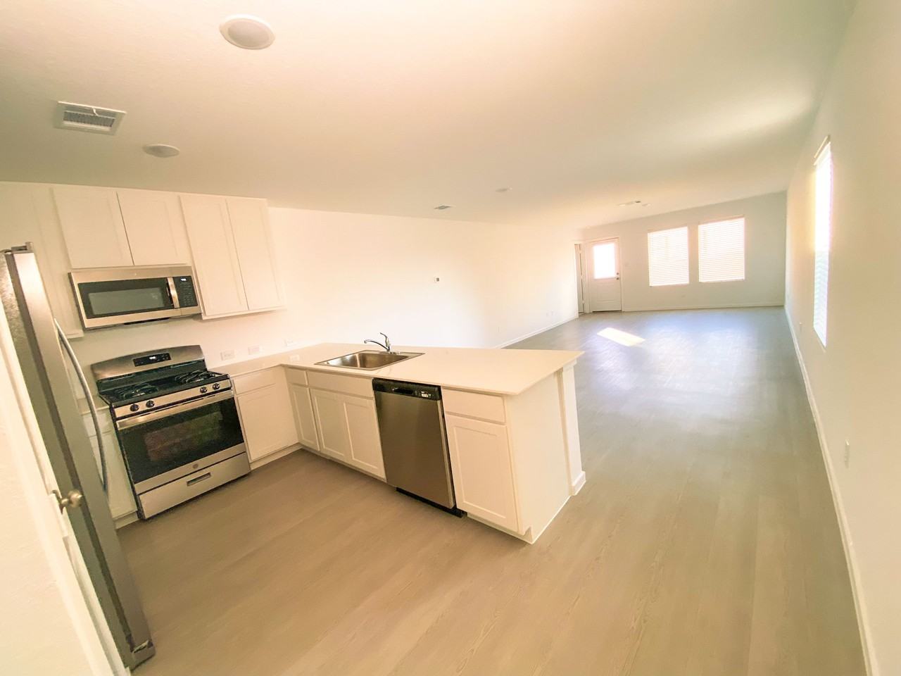 418 Sarah Way - Photo 5 of 28