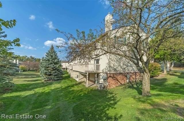 5652 Drake Hollow Dr E #31 - Photo 3 of 35