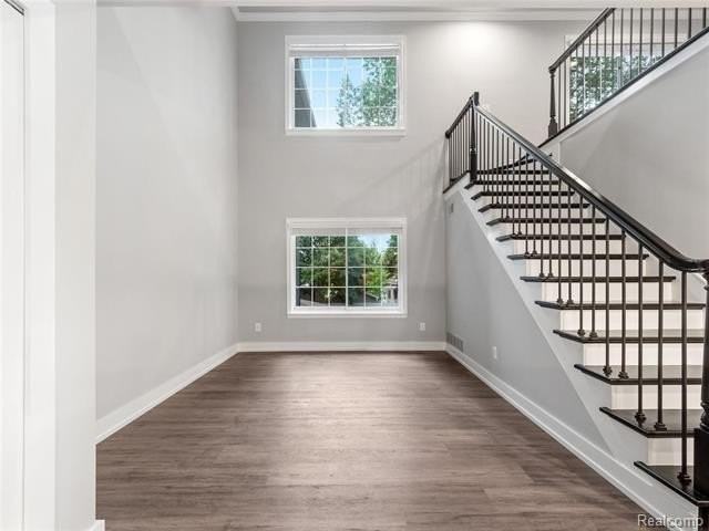 662 Purdy St #217 - Photo 3 of 19