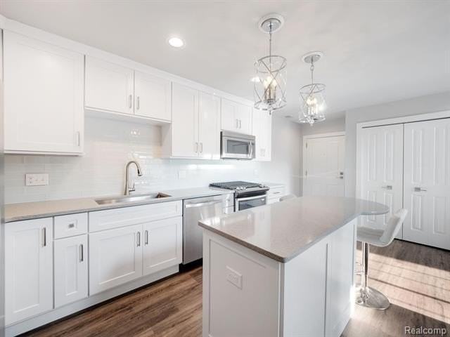 662 Purdy St #217 - Photo 5 of 19