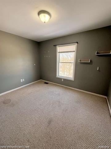 30441 Groveland St - Photo 4 of 21