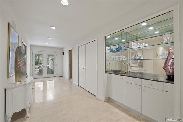 5129 Woodlands Ln - Photo 3 of 17