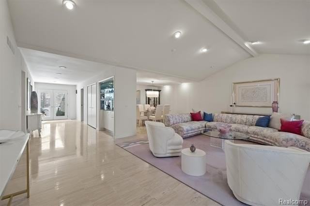 5129 Woodlands Ln - Photo 4 of 17