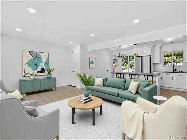 2070 Walton Boulevard - Photo 3 of 34