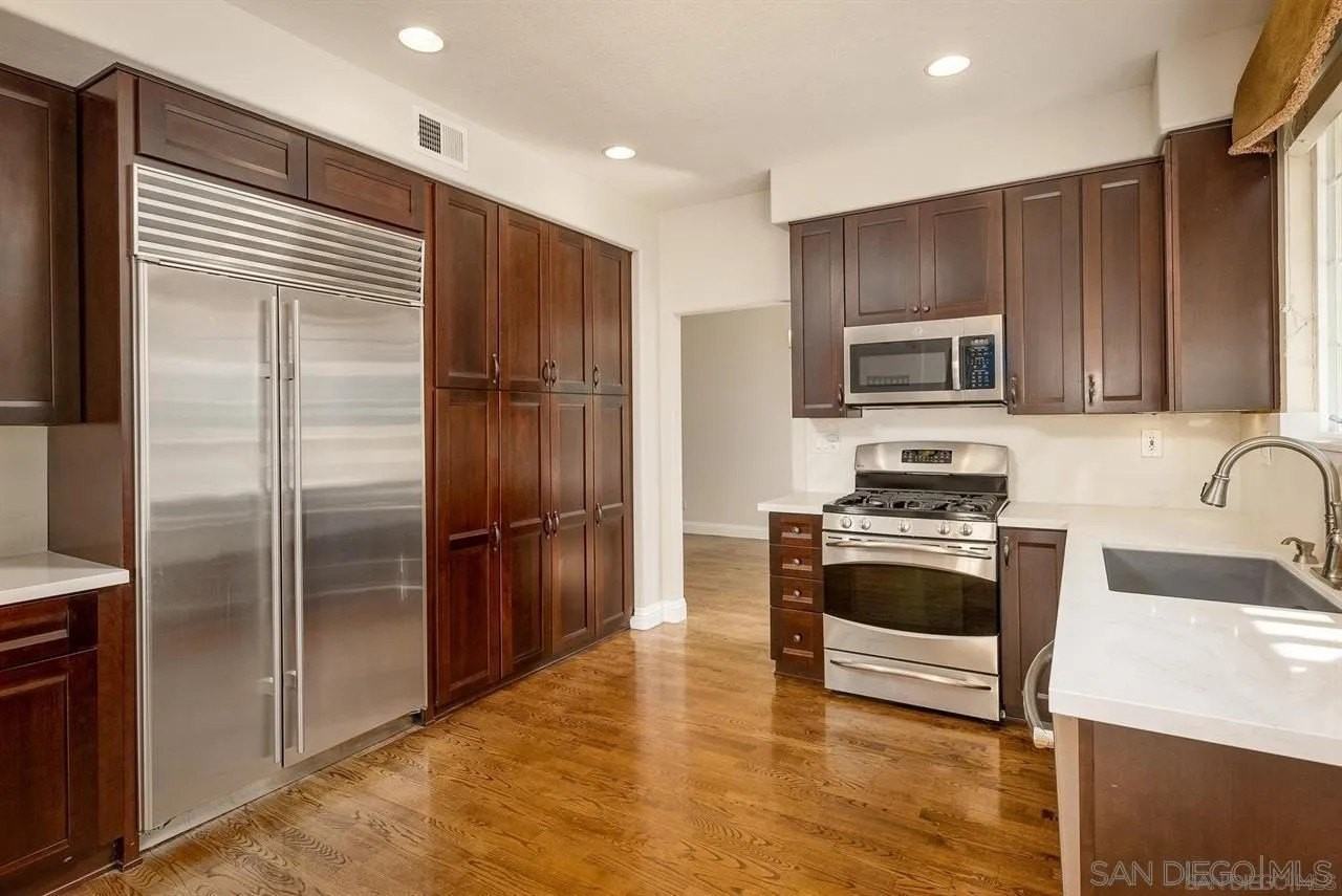 5251 Caminito Exquisito - Photo 5 of 29