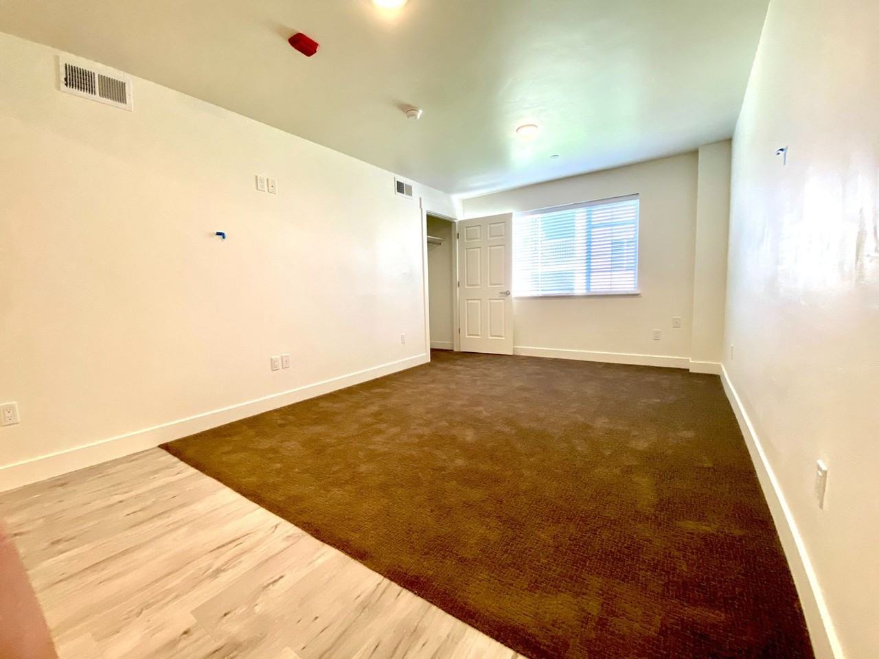 122 Falls Ave West - Photo 2 of 19