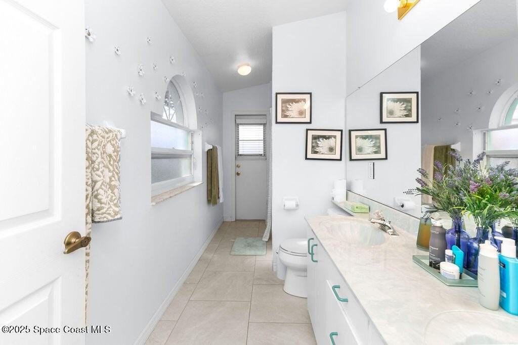 4243 Pondapple Dr - Photo 4 of 27