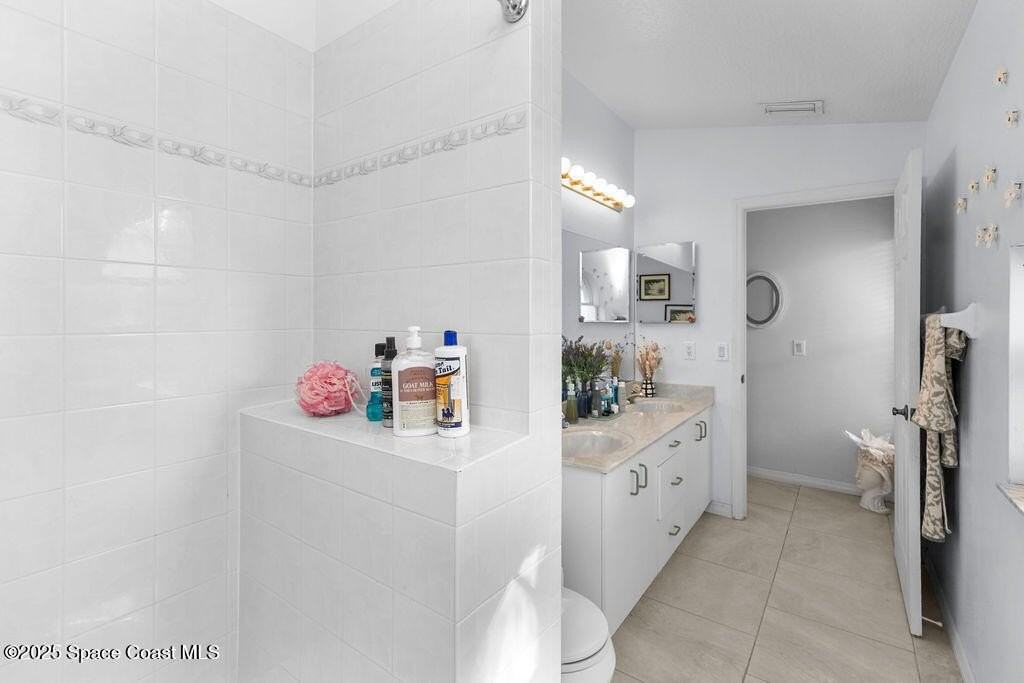 4243 Pondapple Dr - Photo 5 of 27