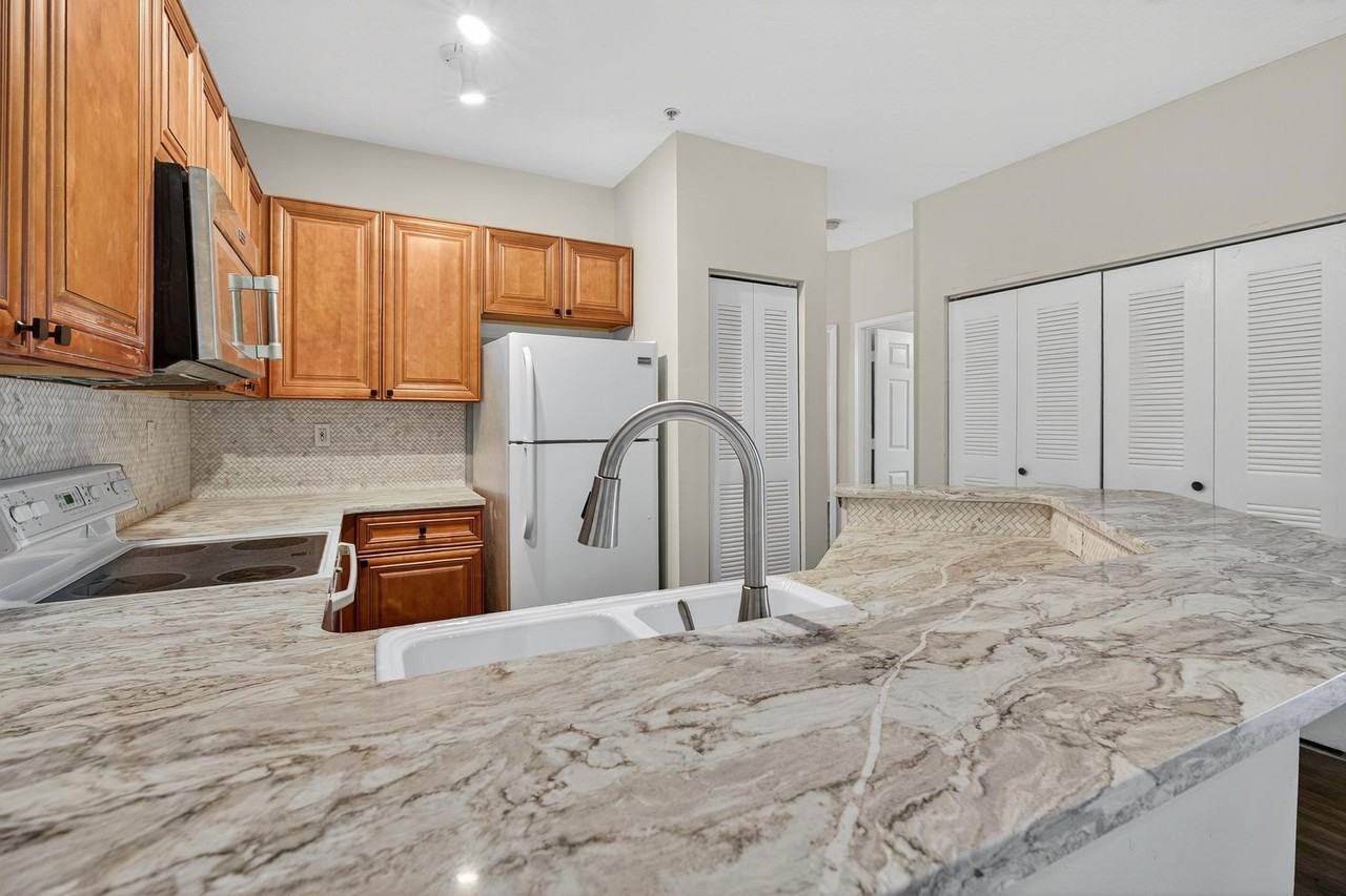 625 Fairway Drive #302 - Photo 2 of 29