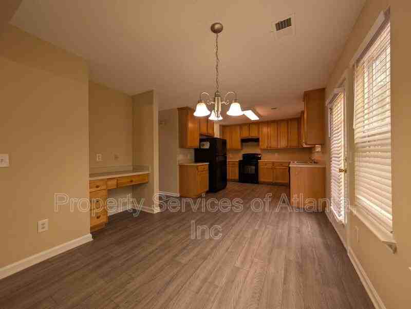 704 Denise Ct - Photo 5 of 22