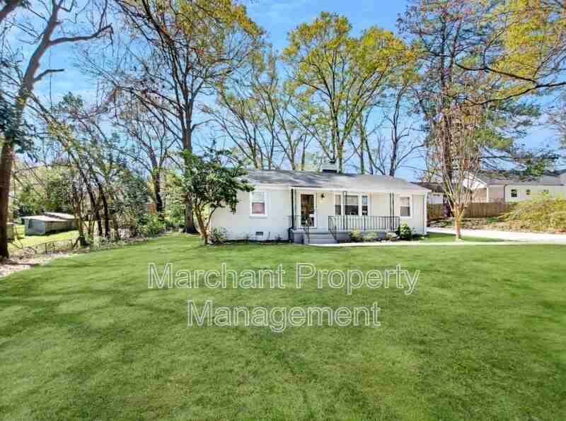 8 E Circle Ave - Photo 3 of 24