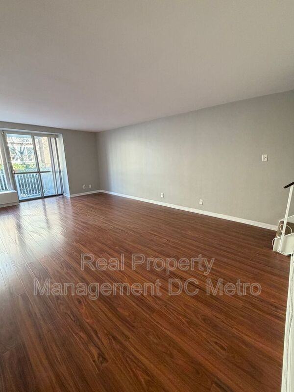 400 O St Sw - Photo 5 of 23