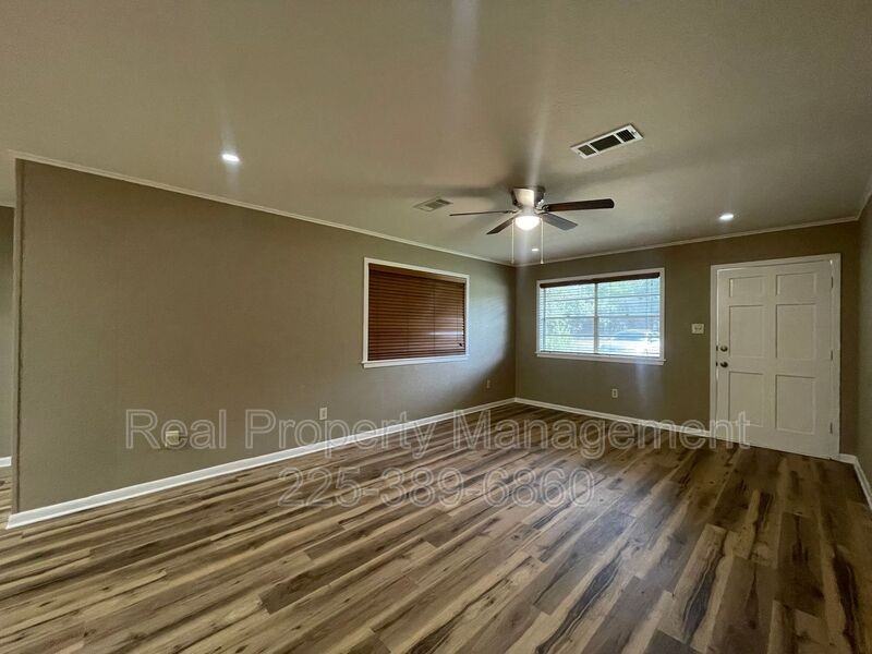 4225 W Central Ave - Photo 5 of 30