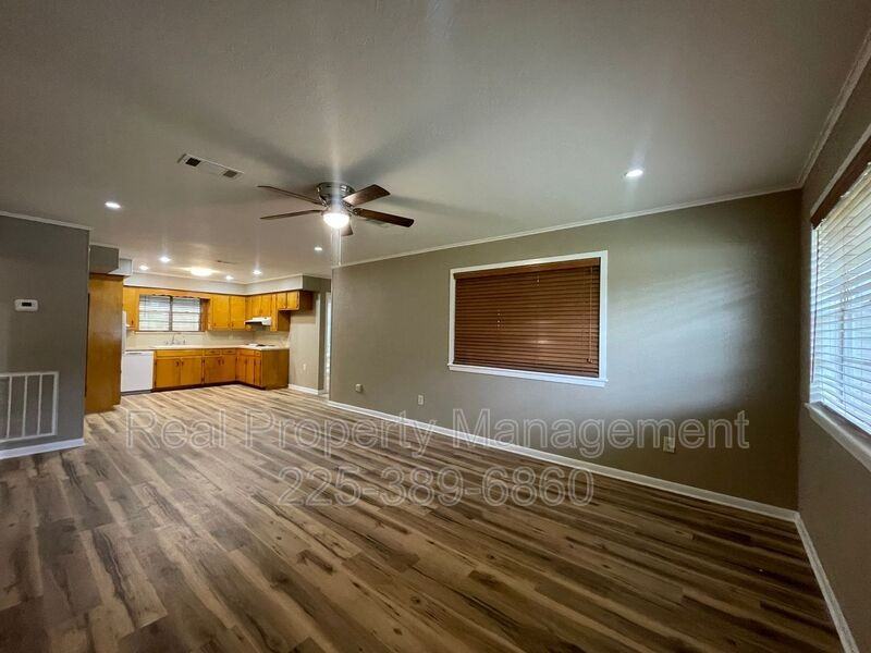 4225 W Central Ave - Photo 6 of 30