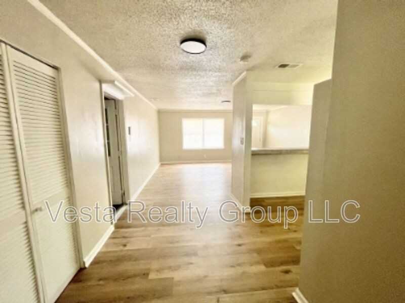 1595 Winston Drive - Photo 4 of 23