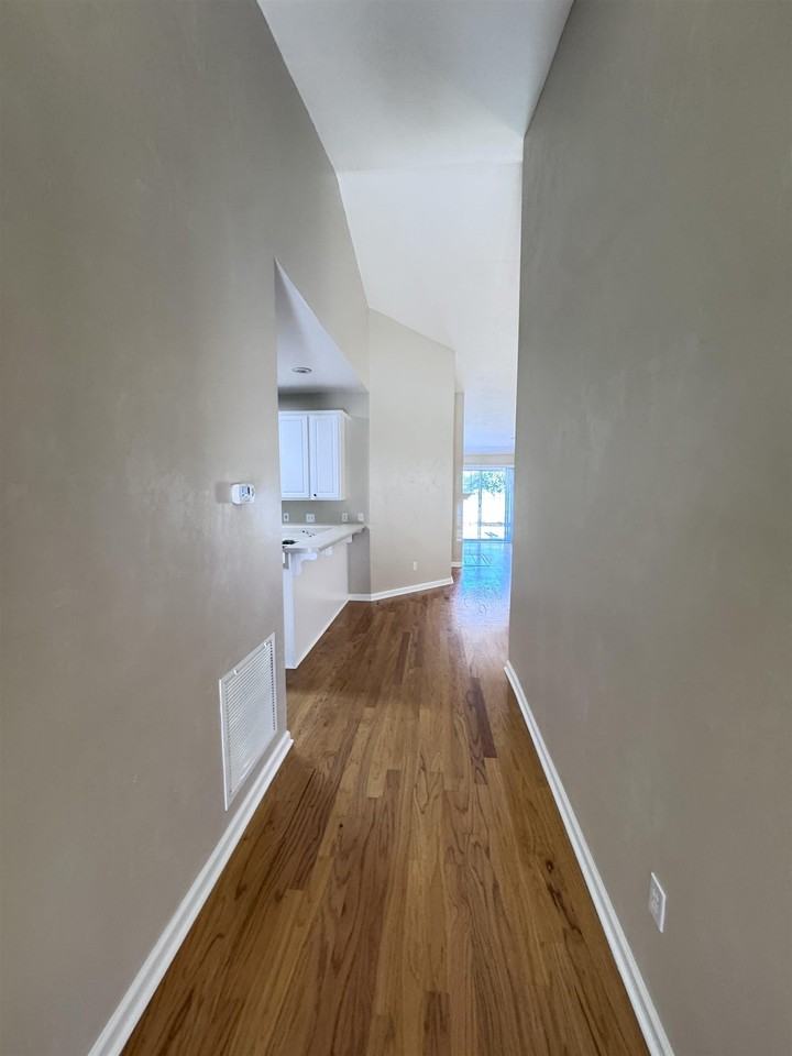 1125 Mosswood Chase - Photo 4 of 27