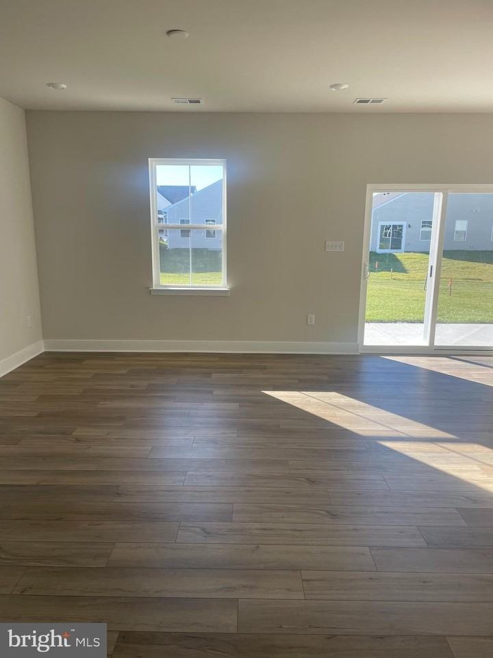 24765 Glendale Lane - Photo 6 of 11