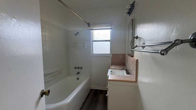 7948 Caldwell Ave - Photo 6 of 7