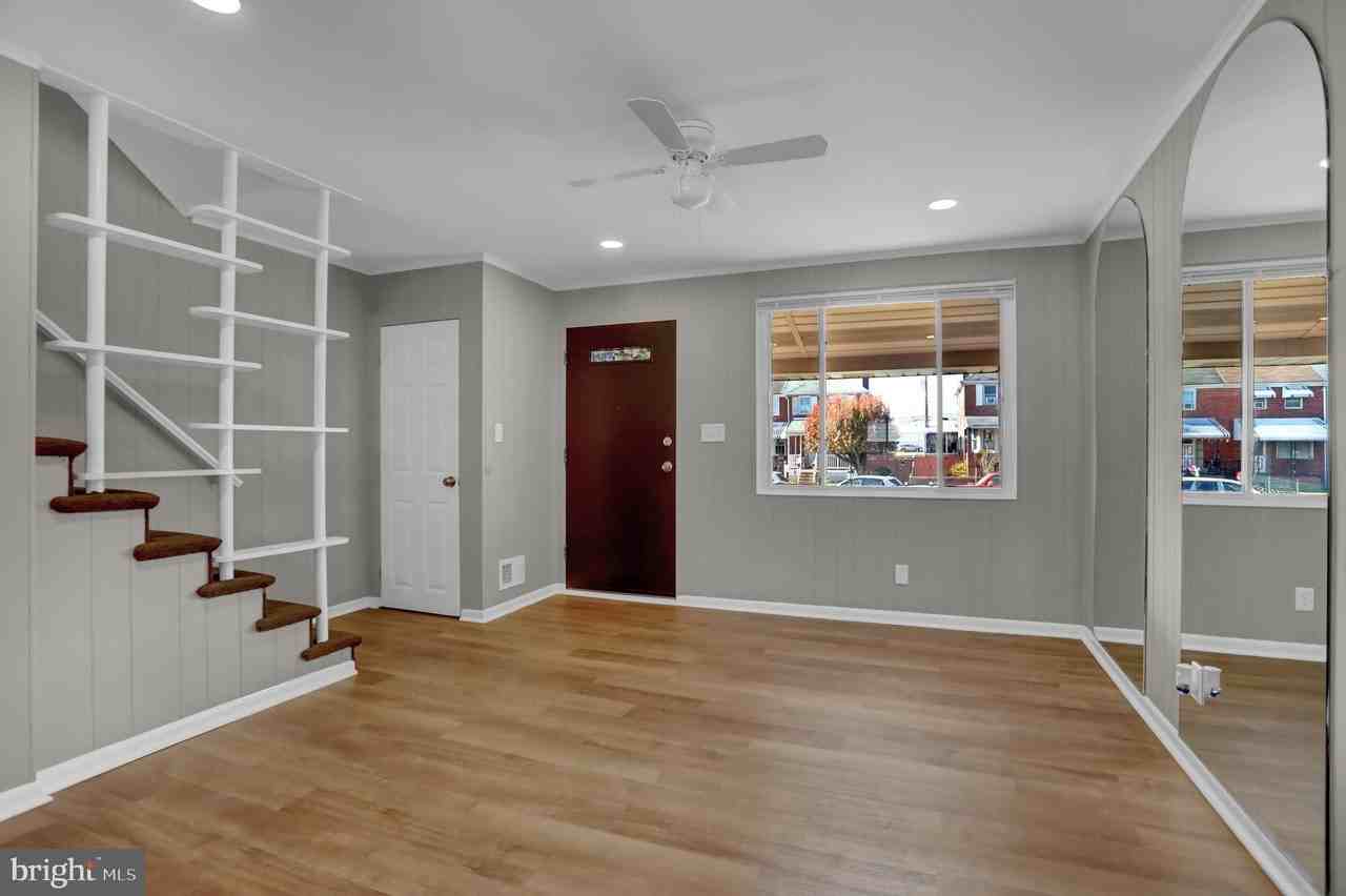 2857 Plainfield Rd - Photo 2 of 38