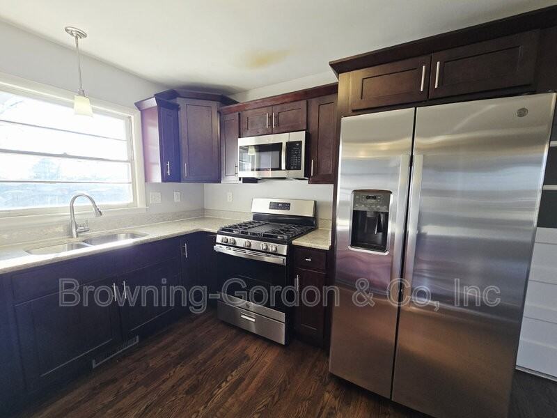 2817 Paden Dr - Photo 2 of 18