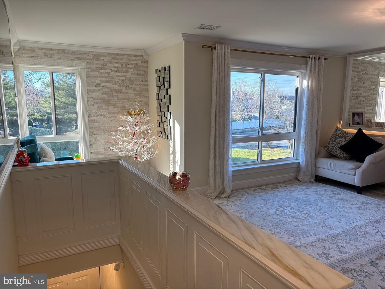 44 Ashley Ct - Photo 4 of 22