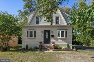 featured image of 16 Moore Avenue