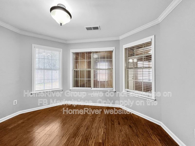 5028 Wolfchase Farms Pkwy - Photo 2 of 24