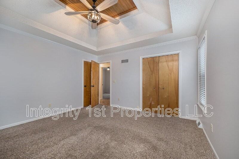 6410 Nw Hilldale Dr - Photo 7 of 16