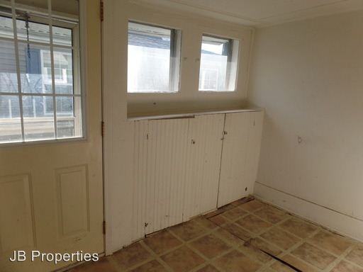 1811 Garfield Ave - Photo 3 of 11
