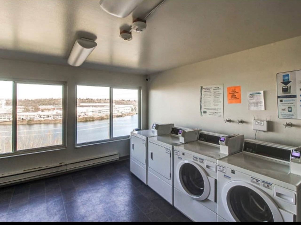 Riverview West Apartment - Photo 6 of 36