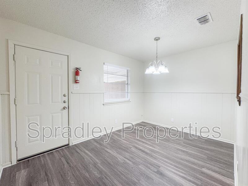 326 Tucson Drive - Photo 4 of 18