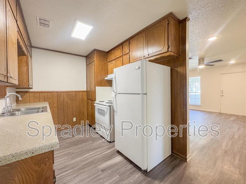 326 Tucson Drive - Photo 6 of 18